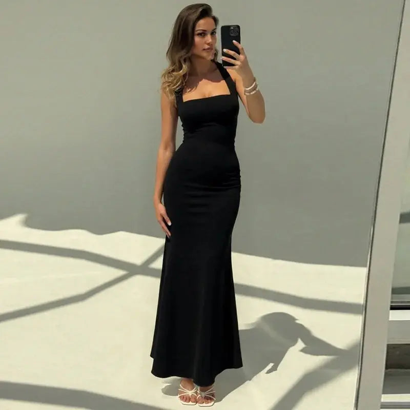 Bella Noir Iconic Gown - Bellaovo